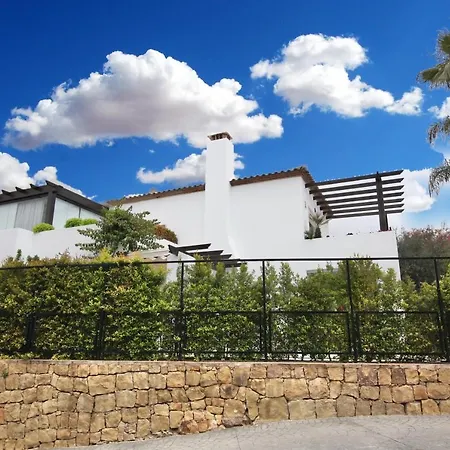 Villa Suenos De Puente Romano *